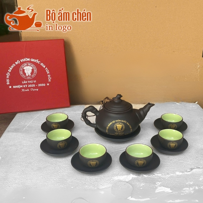 bo-am-chen-tu-sa-in-logo-qua-tang